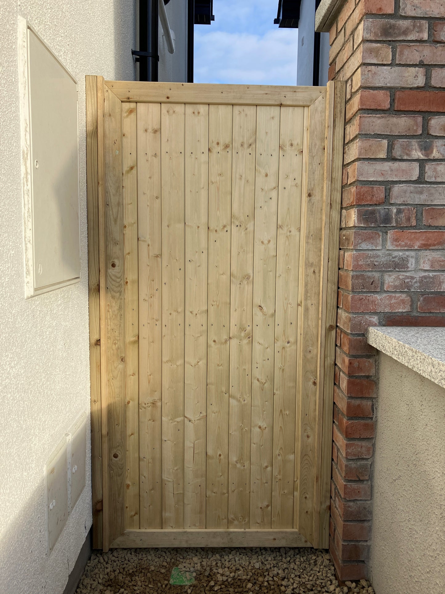 TG&V Side Gate Flat Top