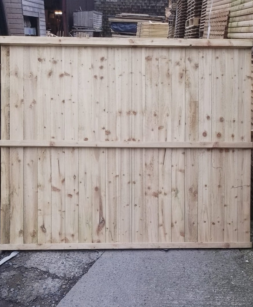 Vertical Capped Panel Fencing